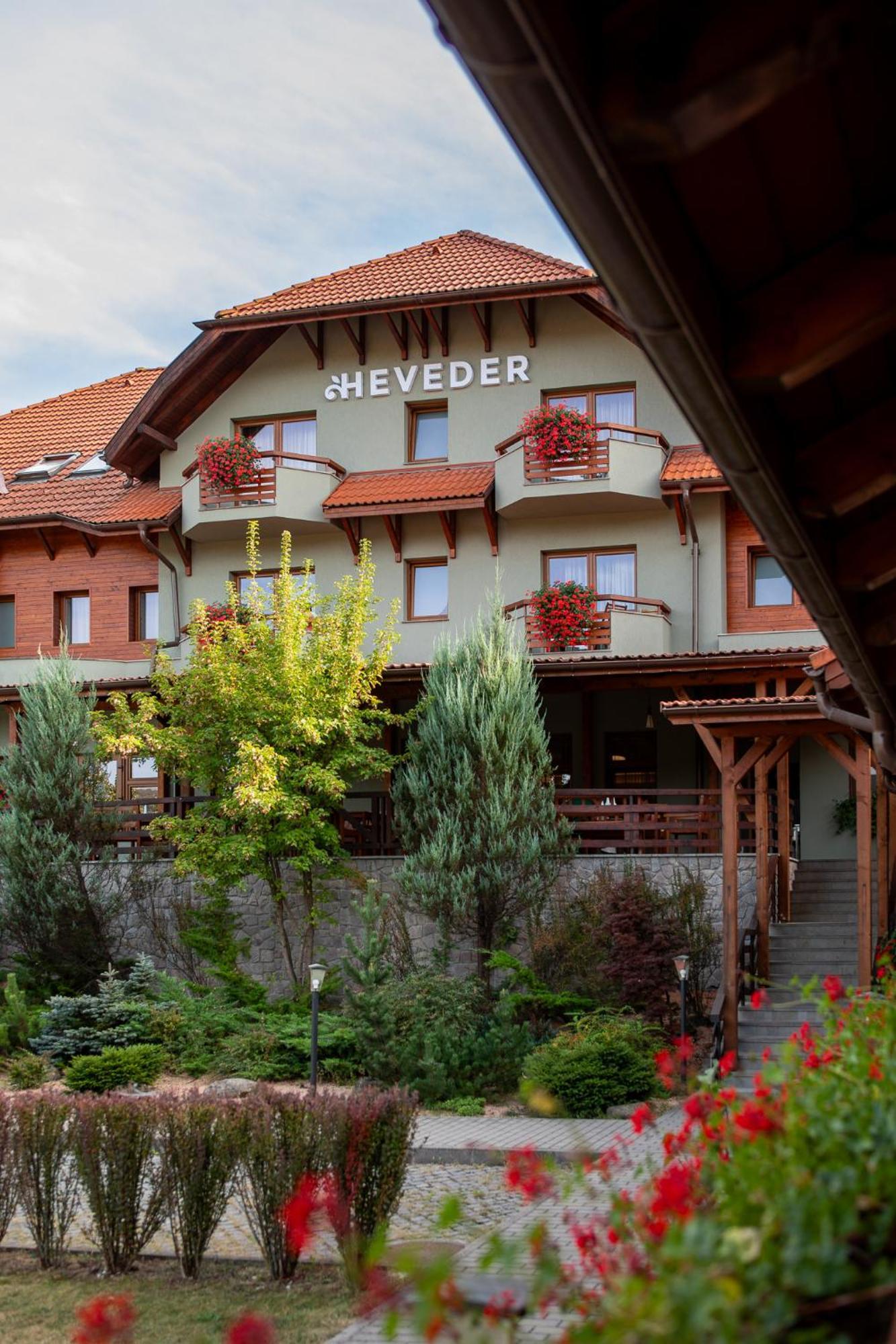 Pensiunea Heveder Praid Exterior photo